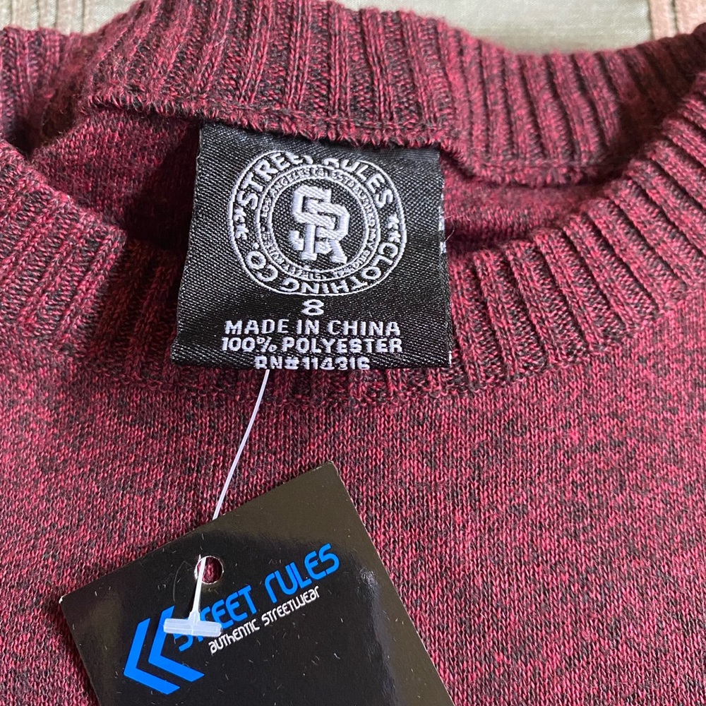 Boys sweater NWT - Picture 3 of 3